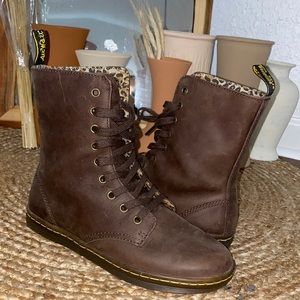 RARE; SIZE 8 Brown Dr. Martens !